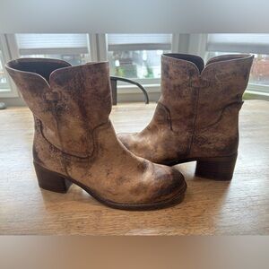 Diba True distressed Brown leather Boots